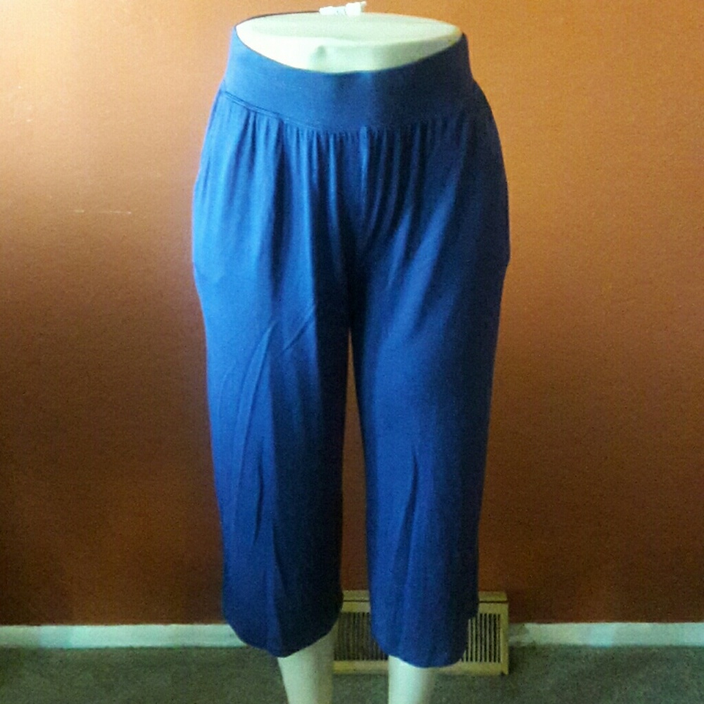 Wide leg crop pants